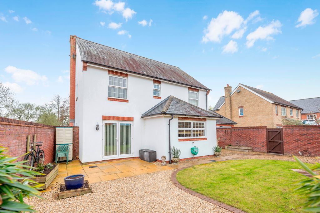 Property photo 2 of 24