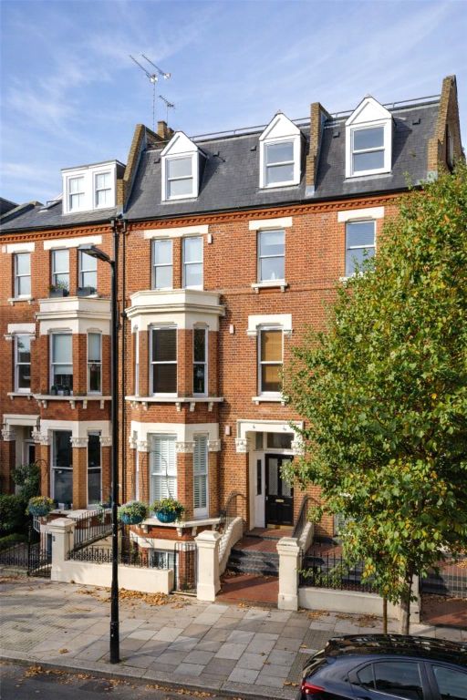 Property photo 2 of 11 External