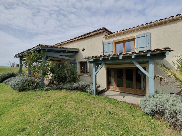 Property photo 1 of 26