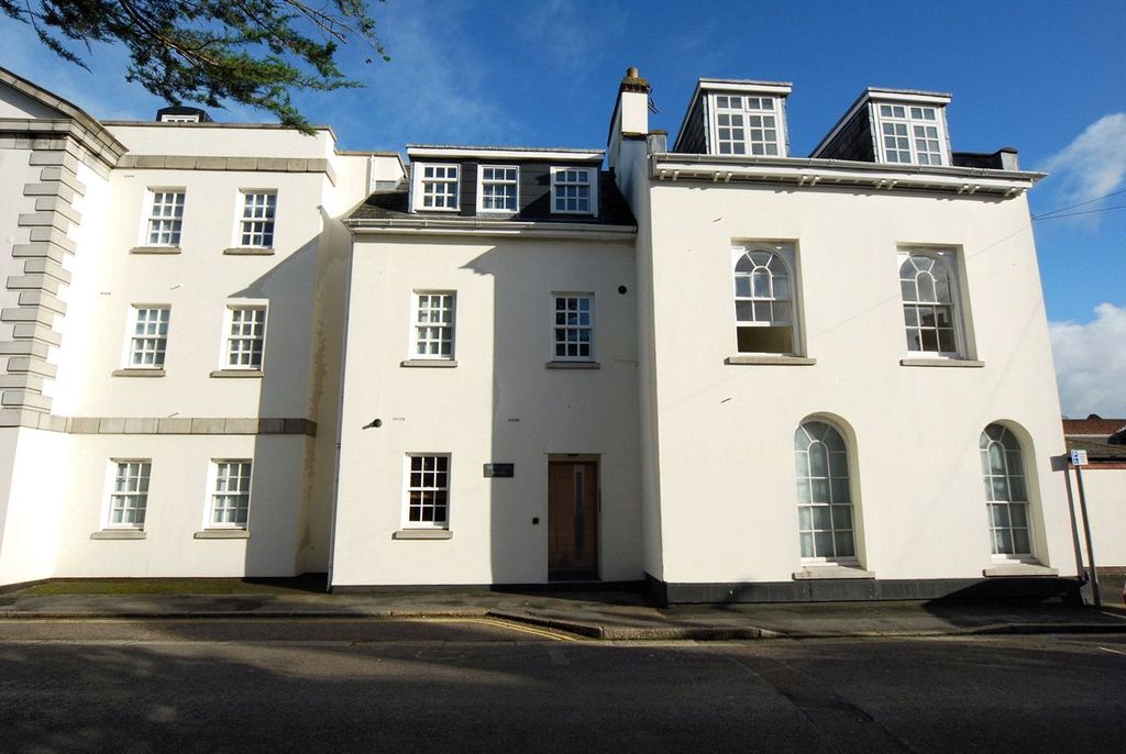 Property photo 1 of 7 Front Aspect