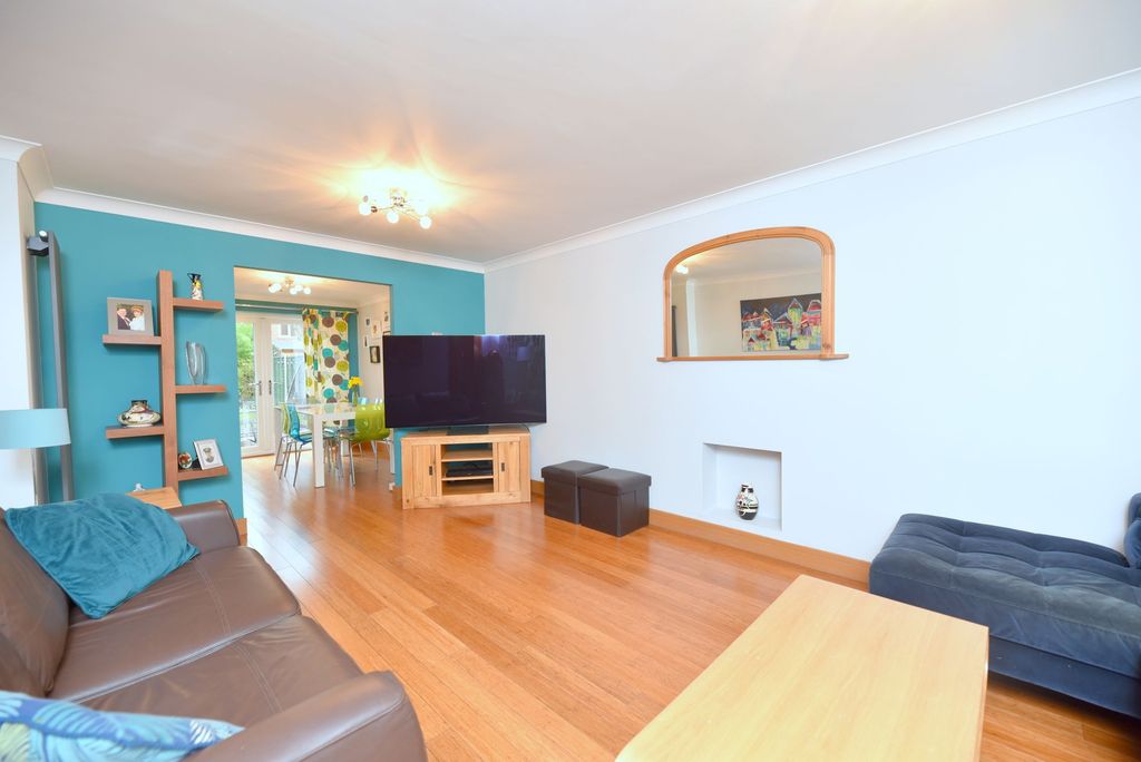 Property photo 2 of 22