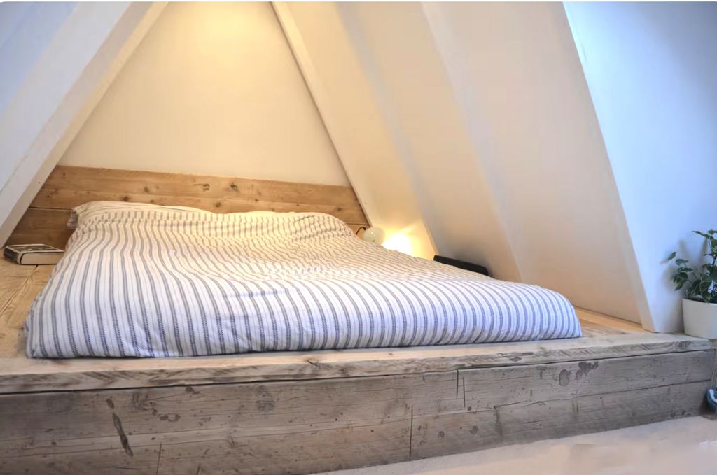 Property photo 2 of 14 Bedroom