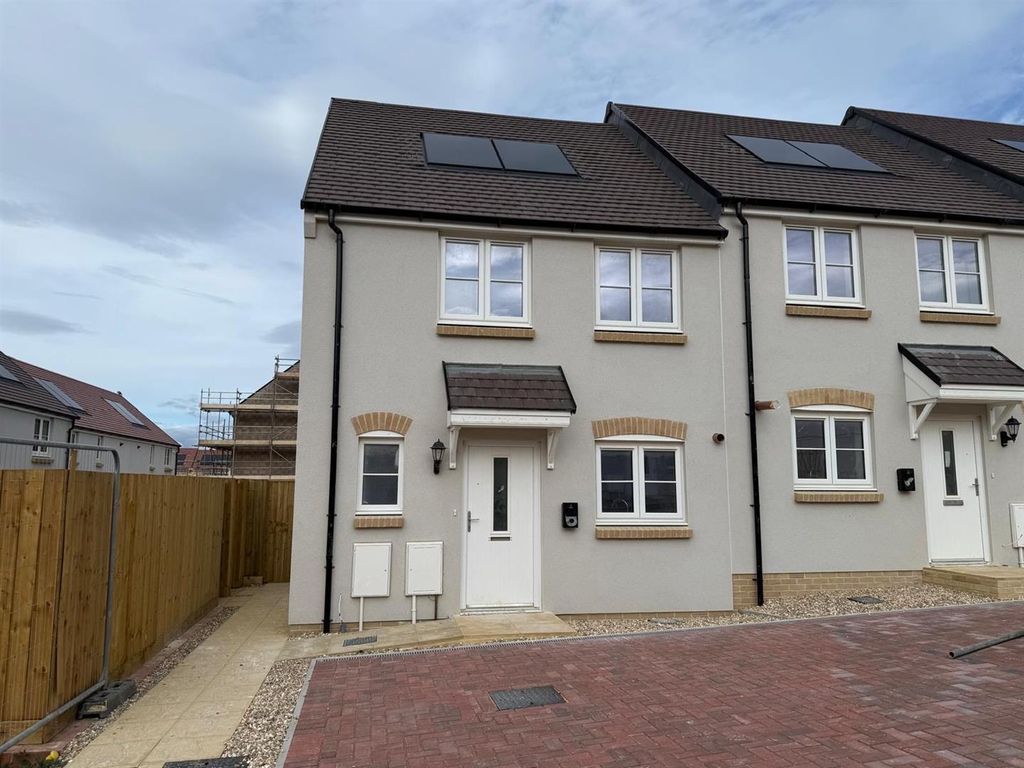 Property photo 1 of 13 Plot 377 Front.Jpeg