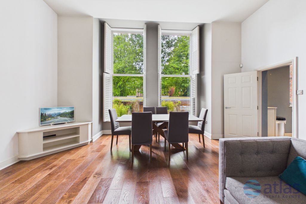 Property photo 3 of 17 Dining Space