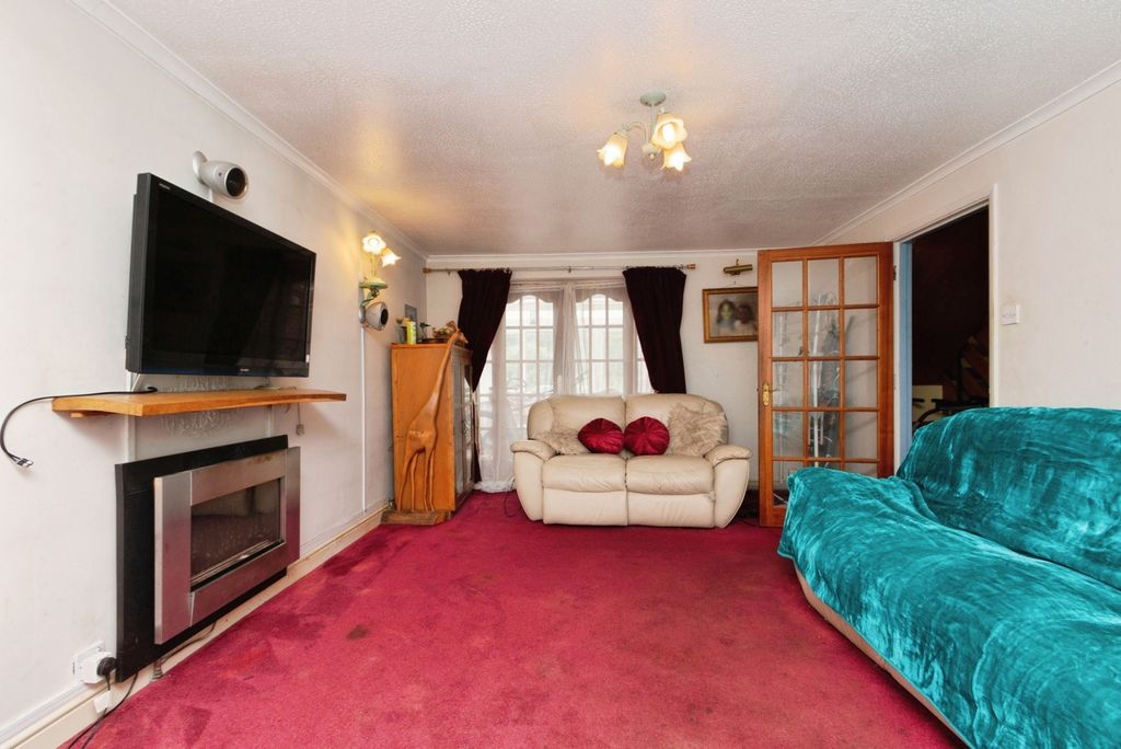 Property photo 2 of 19 Pbox-Img.Jpg