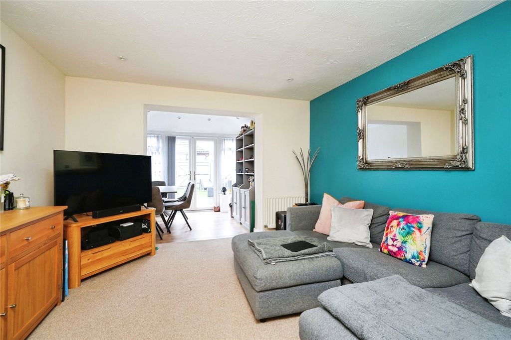 Property photo 2 of 17 Picture No. 34