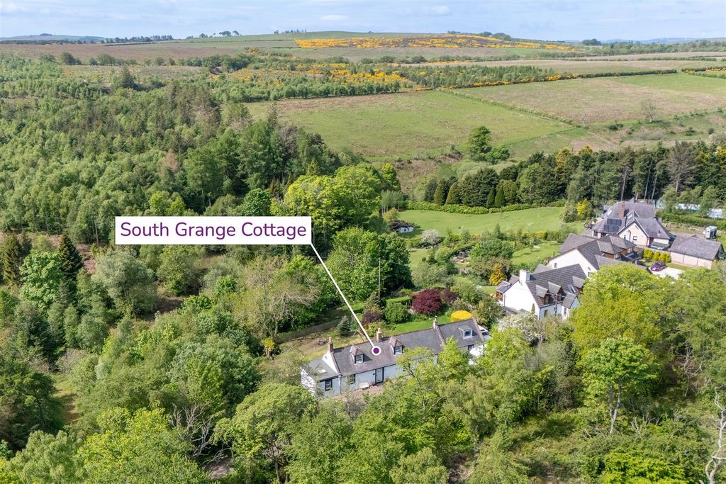 Property photo 1 of 21 South_Grange_Cottage,-3.Jpg