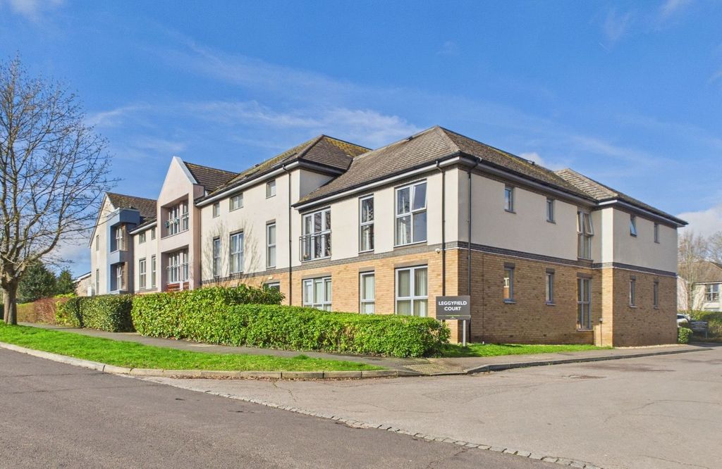 Property photo 1 of 12