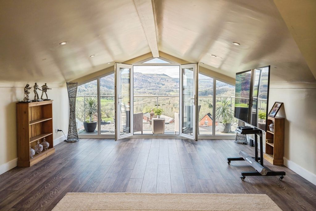 Additional image 11 of 5 bed bungalow for saleTan Y Graig, Cefn Mawr, Wrexham, Wrecsam LL14