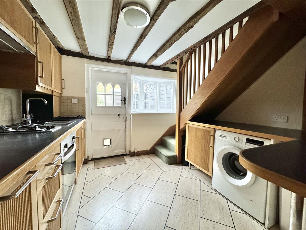 Property photo 2 of 8 Kitchen