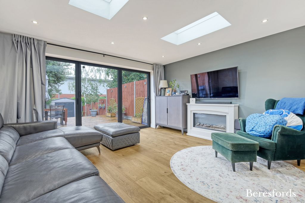 Property photo 2 of 18 Picture No. 07