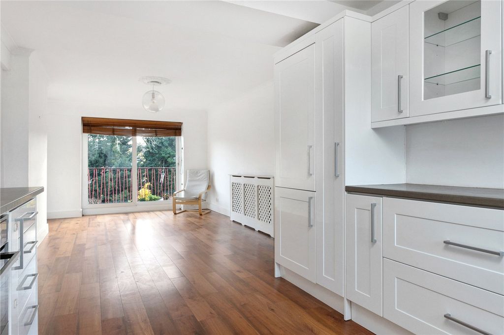 Property photo 1 of 12 Picture No. 23