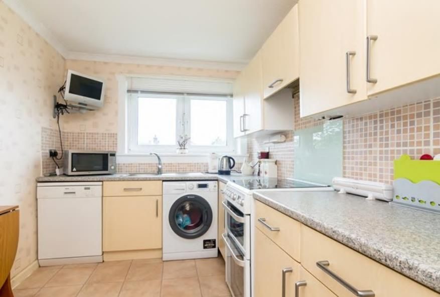 Property photo 3 of 12