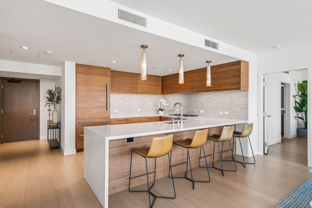 Property photo 3 of 49