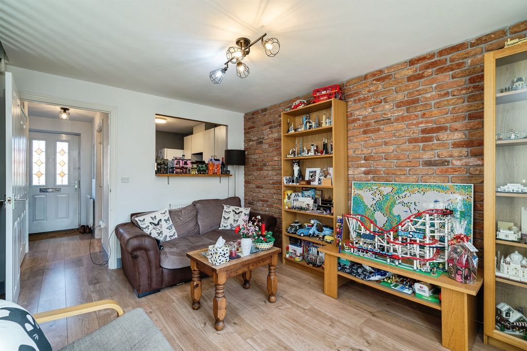 Property photo 3 of 17