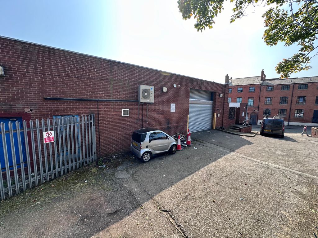 Property photo 3 of 8