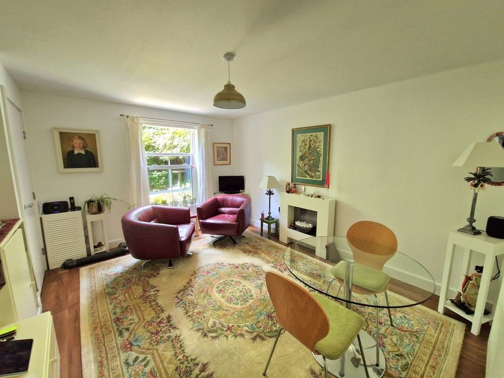 Property photo 2 of 22