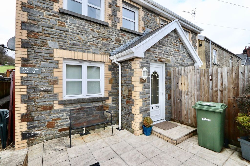 Property photo 3 of 31