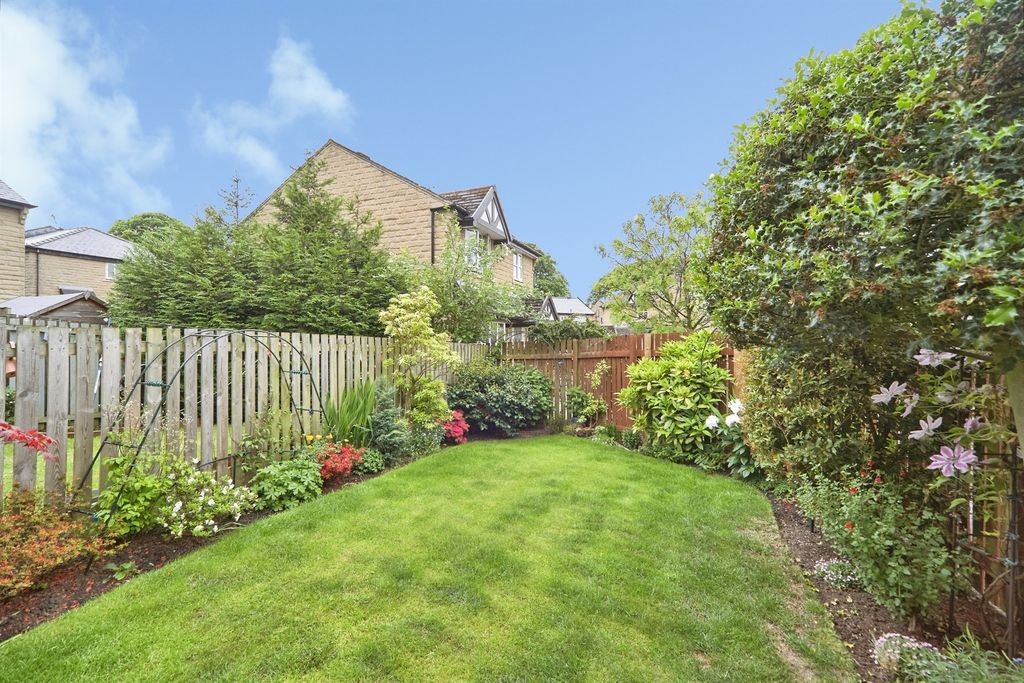 Property photo 2 of 13