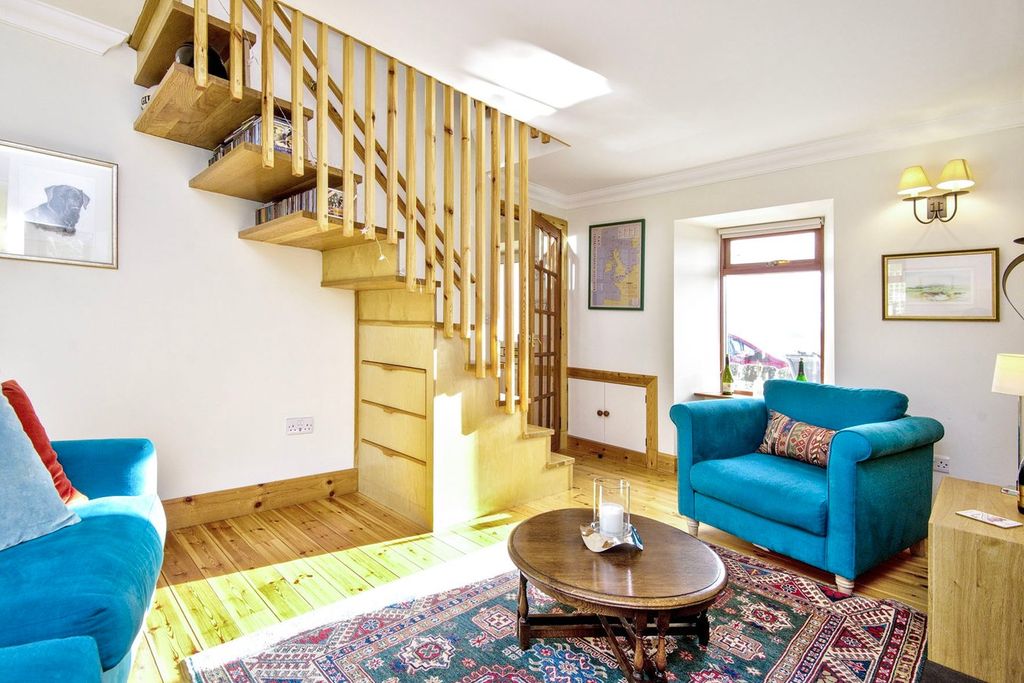 Property photo 3 of 20