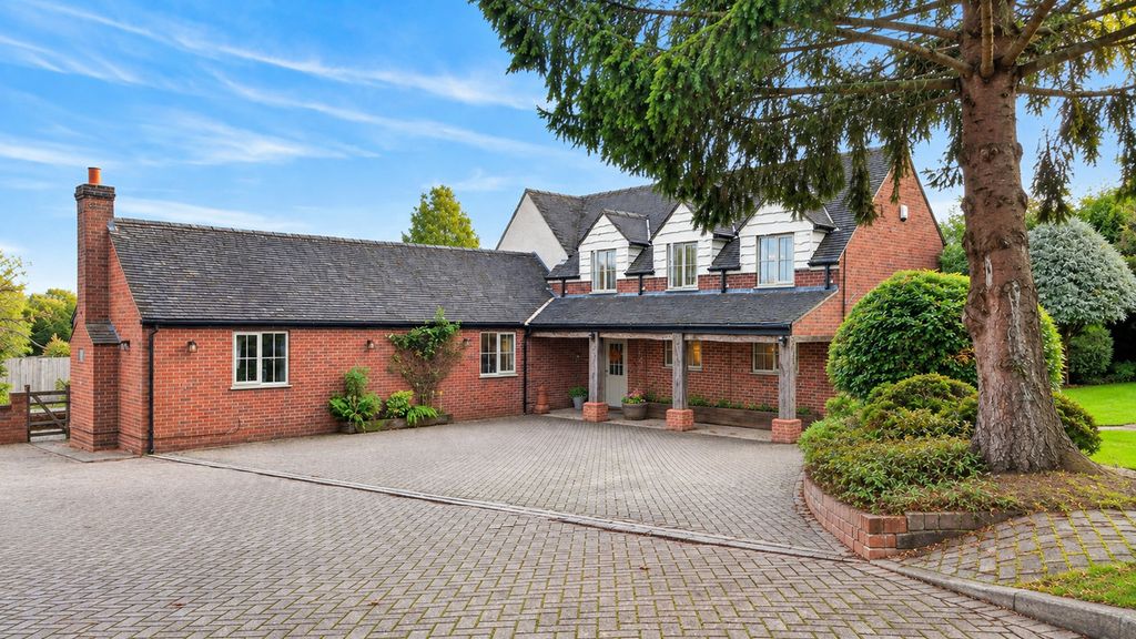 Property photo 1 of 50