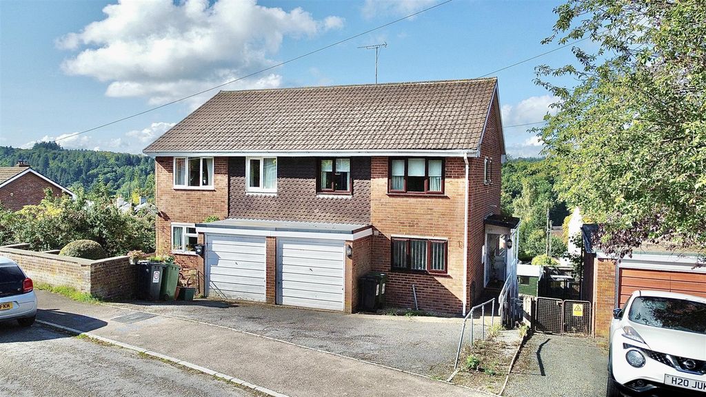 Property photo 1 of 20