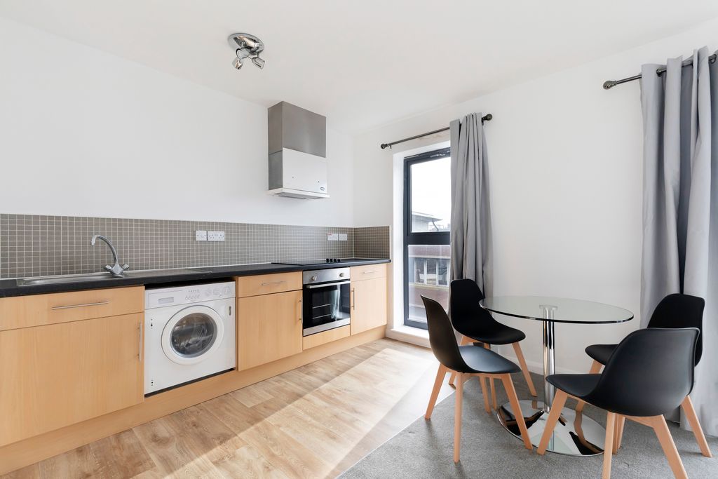 Property photo 3 of 7