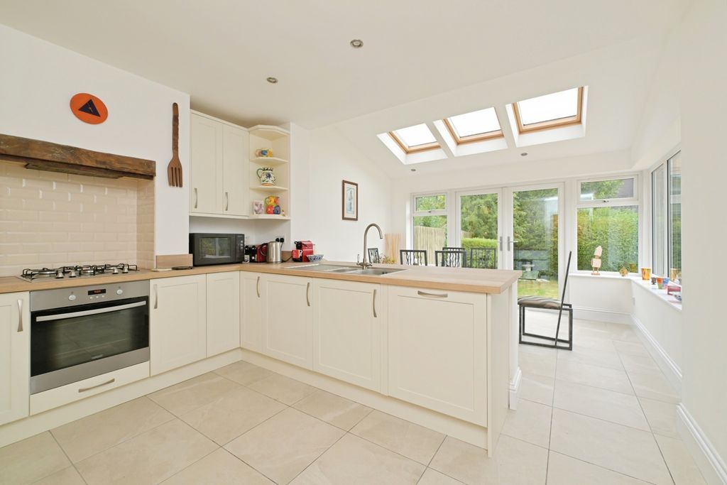 Property photo 2 of 17 Kitchen/Diner