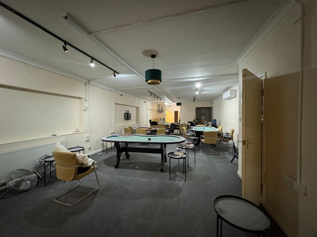 Property photo 1 of 3