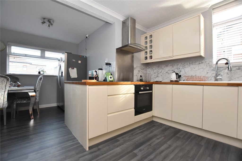 Property photo 3 of 19 Picture No. 11