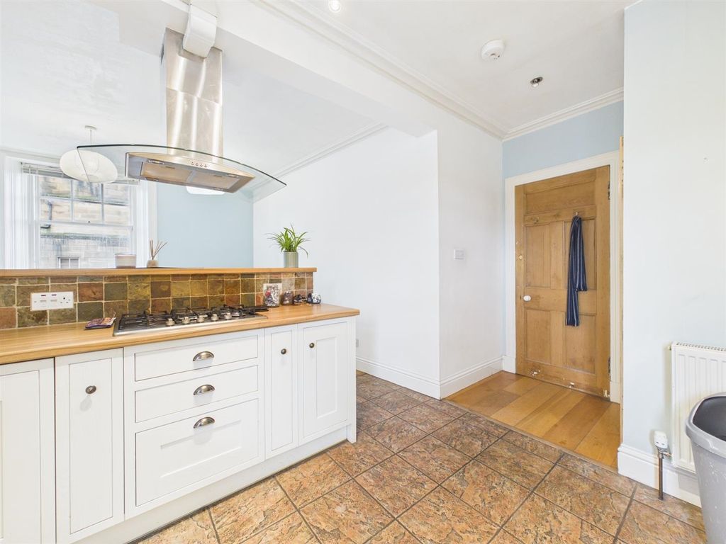 Property photo 3 of 14 Cam03924G0-Pr0034-Still003.Jpg