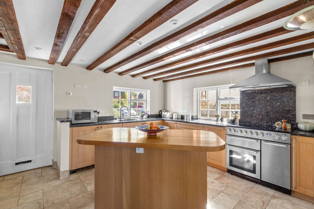 Property photo 3 of 17