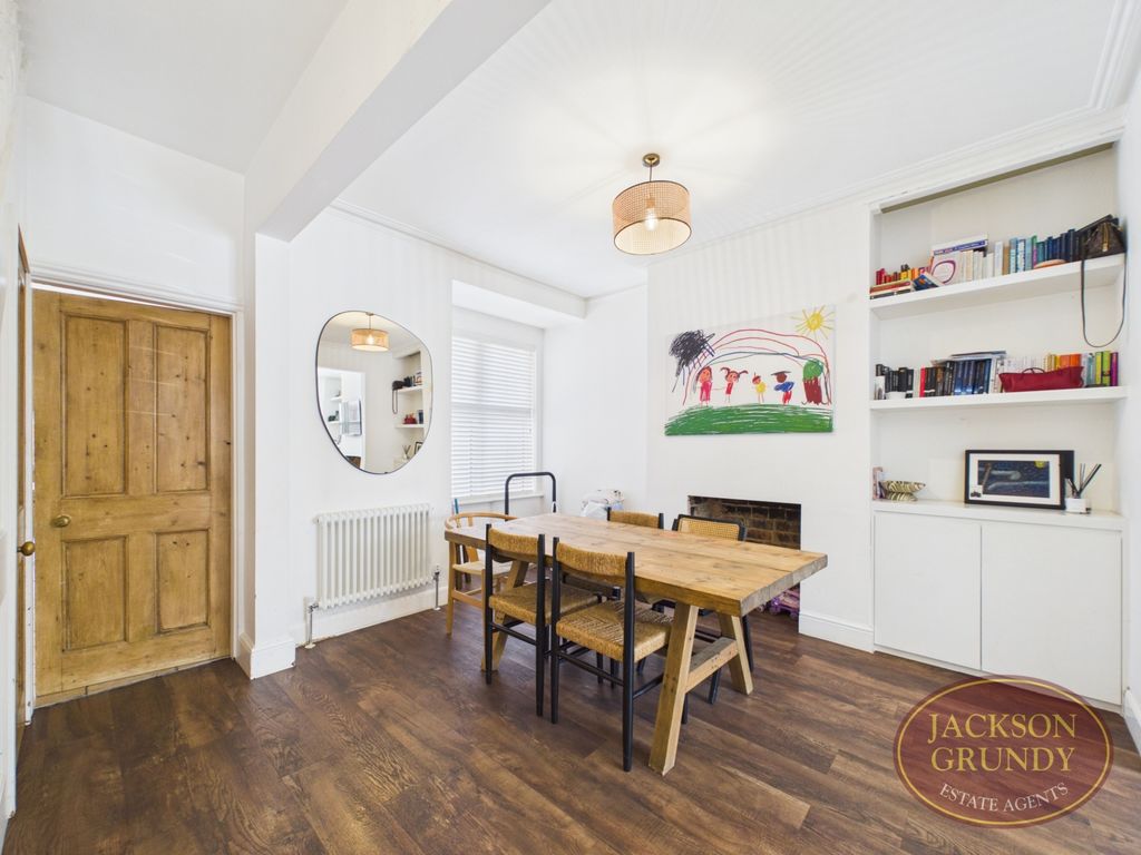 Property photo 3 of 15 Lutterworth Road