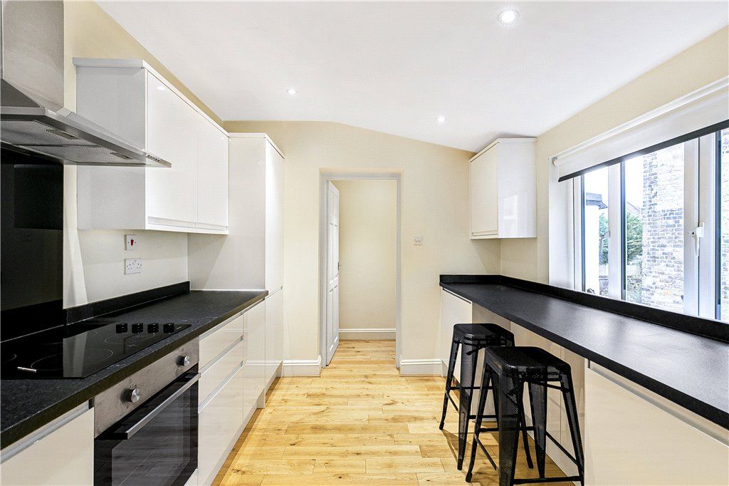 Property photo 2 of 14 Kitchen