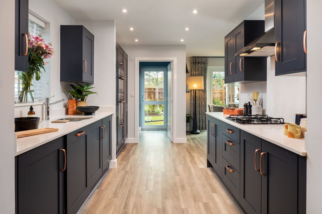 Property photo 3 of 10 Kitchen/Diner/Family