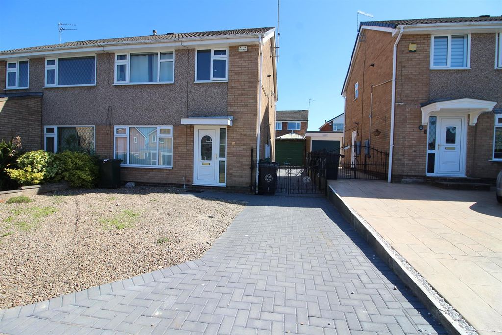 Property photo 1 of 12