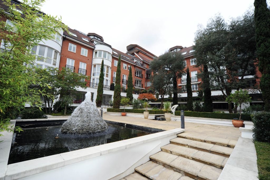 Property photo 1 of 4 4618750