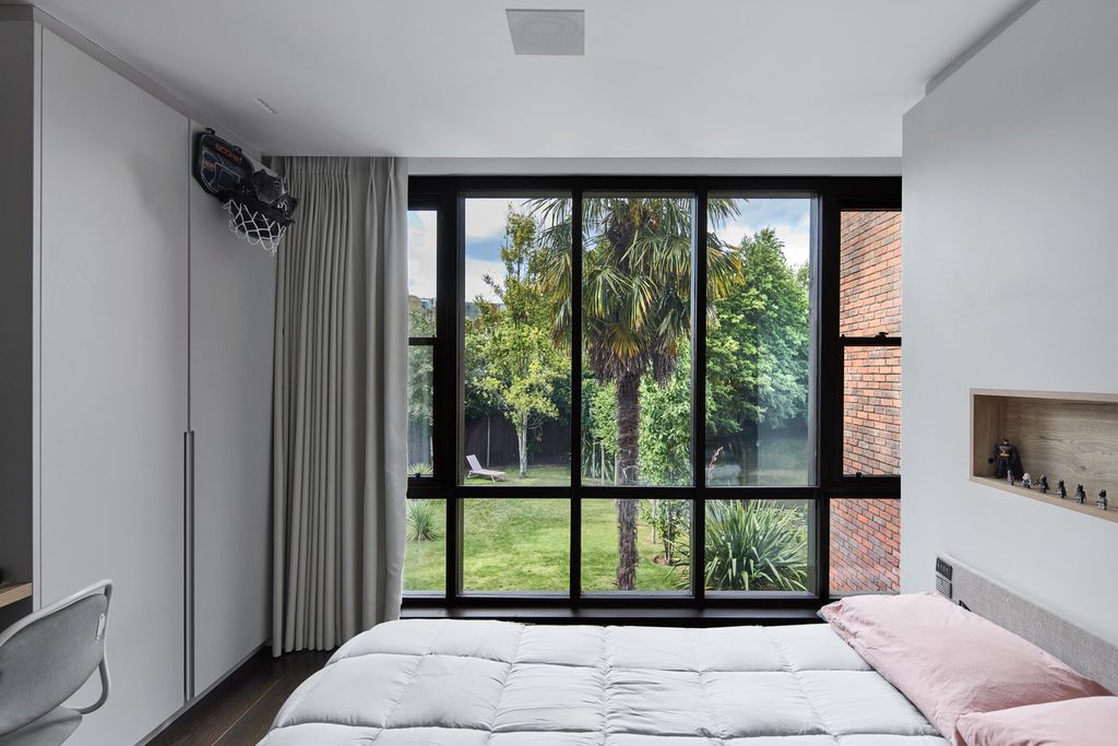 Additional image 39 of 5 bed detached house for saleLakeside Drive II, Esher, Surrey KT10