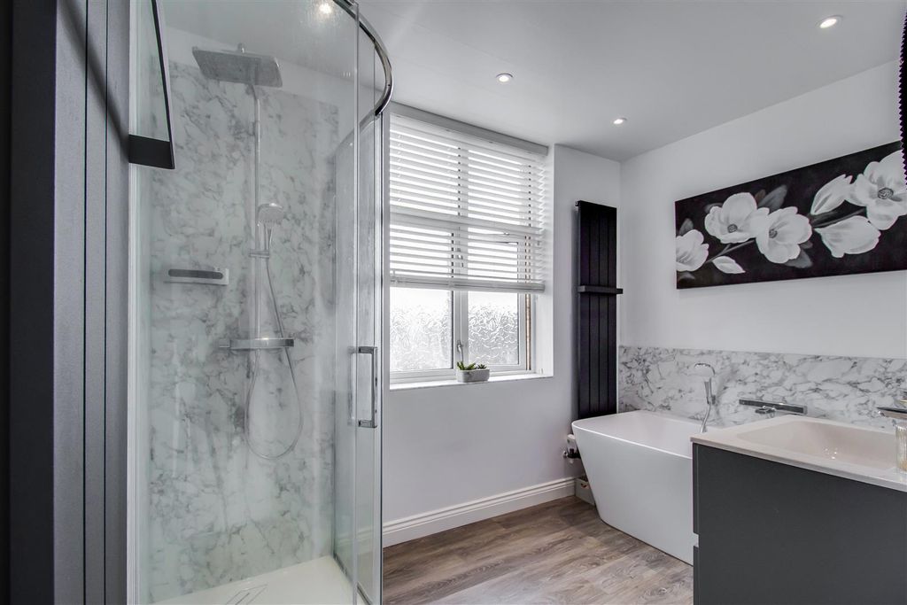 Additional image 14 of 3 bed detached house for saleWakefield Road, Earlsheaton, Dewsbury WF12