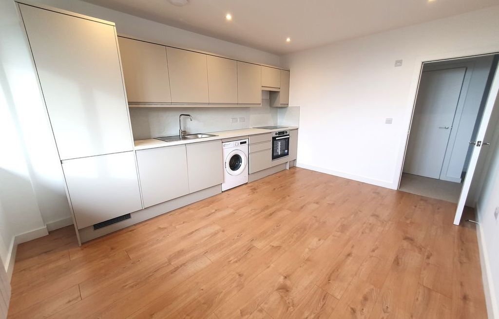 Property photo 2 of 6 Picture 2