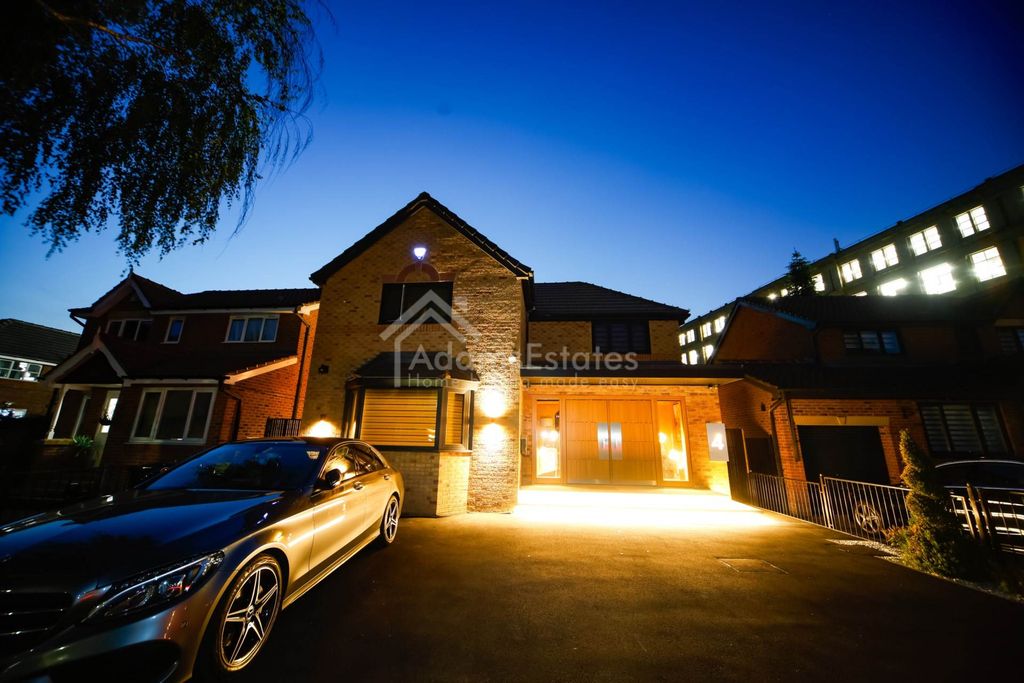 Property photo 3 of 64