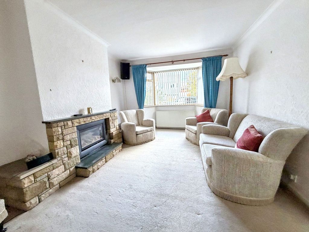 Property photo 2 of 25