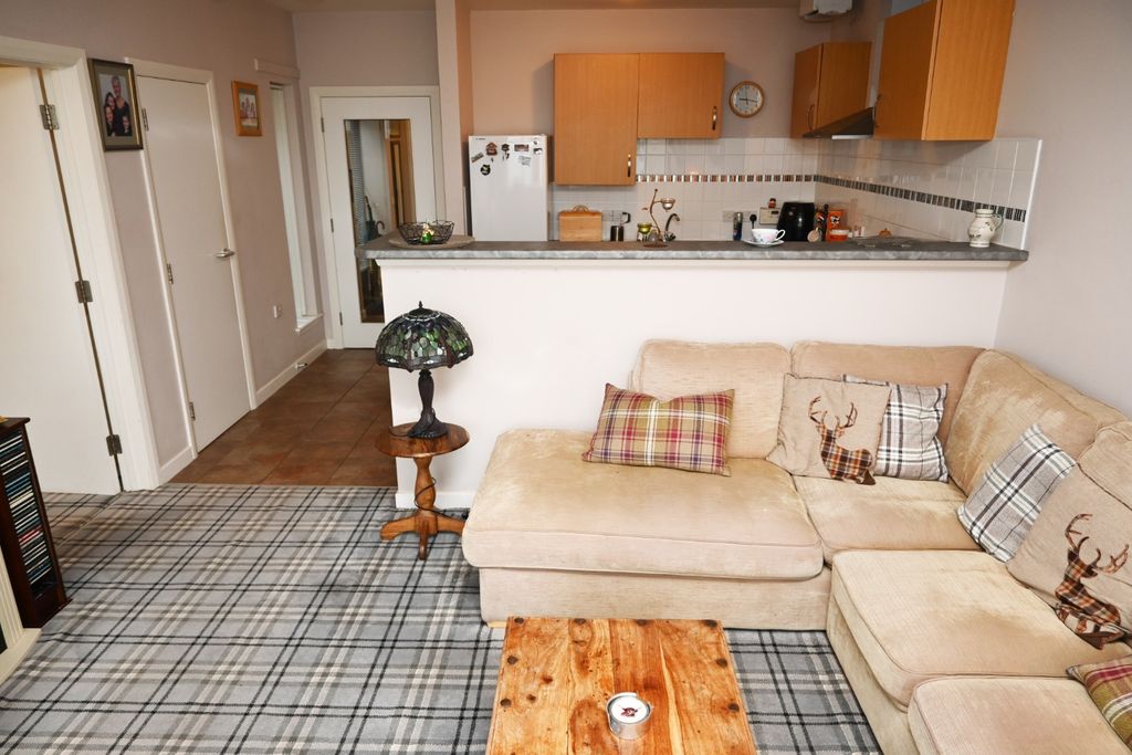 Additional image 10 of 2 bed flat for sale12 Tigh-Na-Cladach, Dunoon, Argyll And Bute PA23
