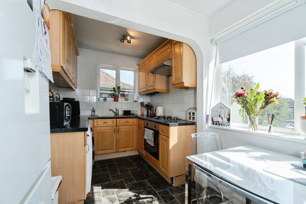 Property photo 3 of 15 Kitchen