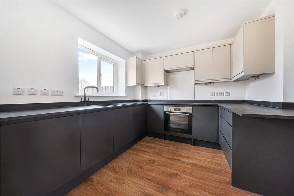 Property photo 1 of 15 Picture No. 04