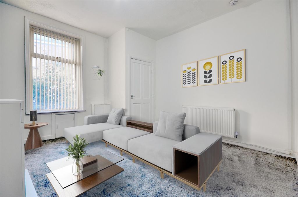 Property photo 1 of 10 Living Room