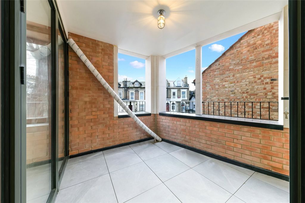 Property photo 2 of 9 Picture No. 05