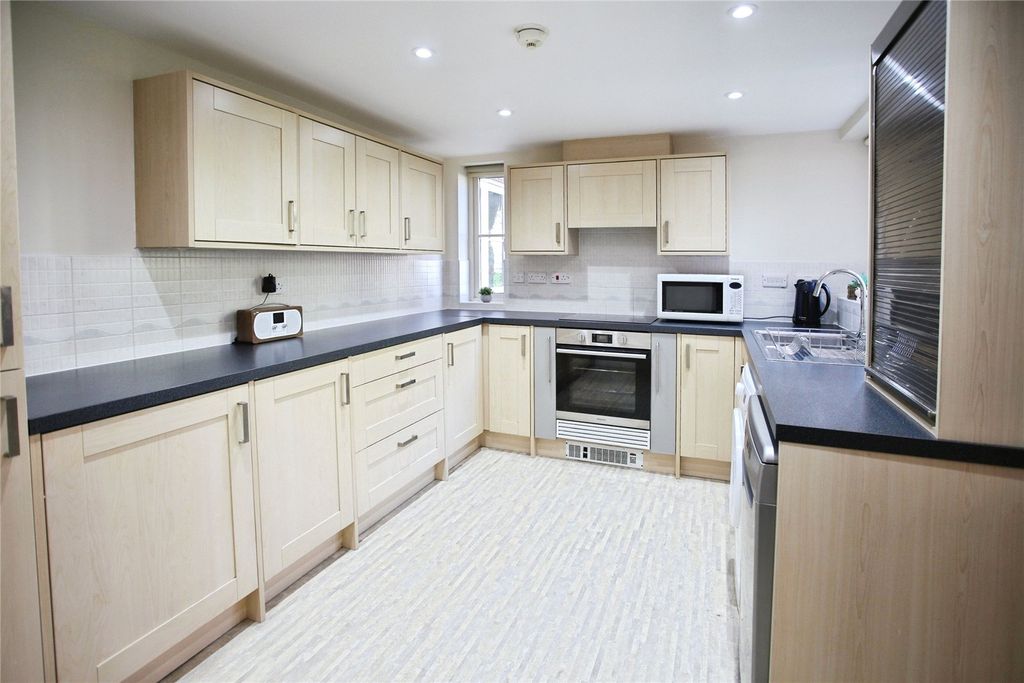 Property photo 3 of 24 Picture No. 55