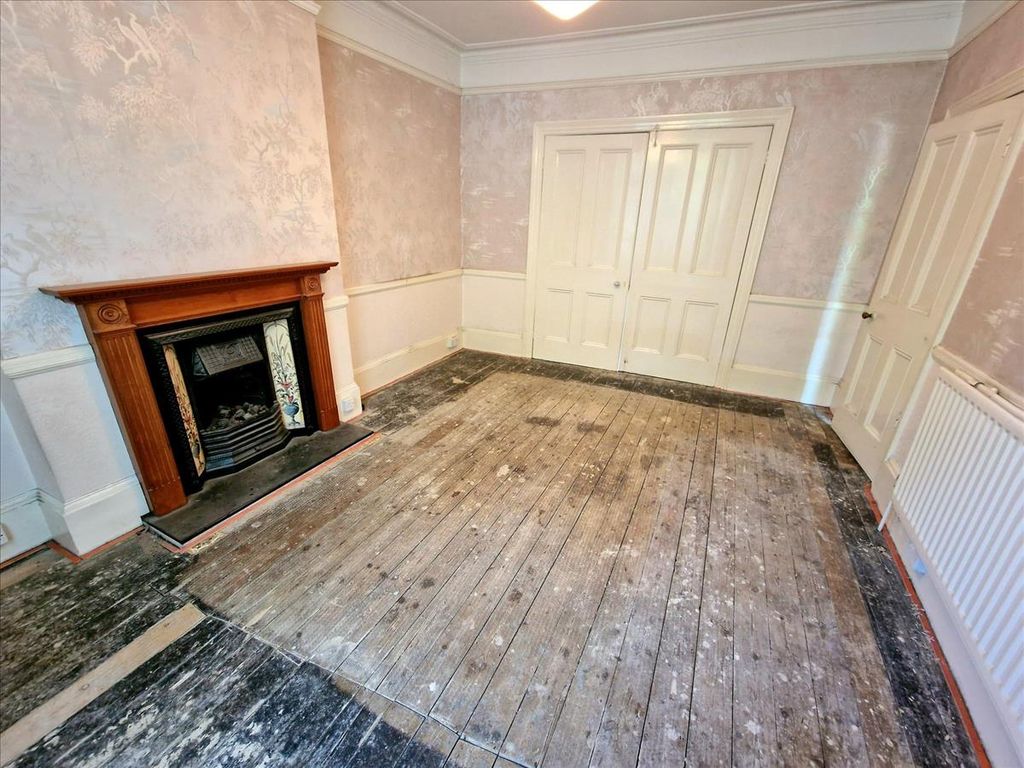 Property photo 3 of 23