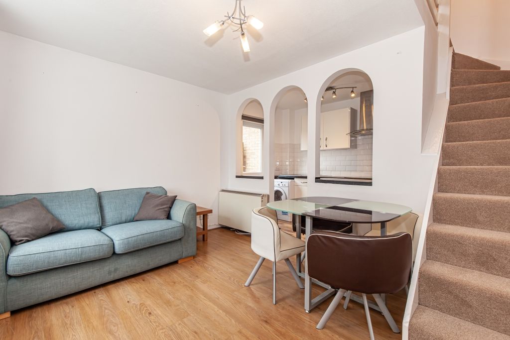 Property photo 2 of 8 145169